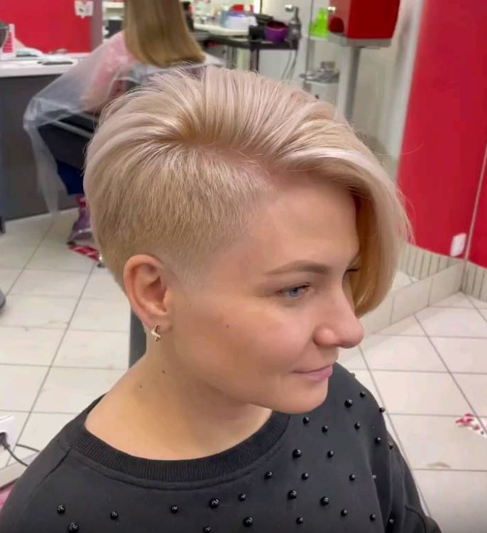 Asymmetrical Pixie with Side Sweep